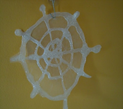 how to make a spider web from hot glue